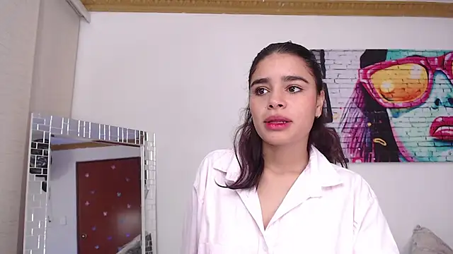 Snapshot of lissbrown chatting on 02.07.25 lissbrown online show from 02.07.25