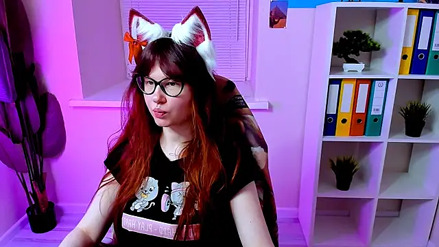 CarolGiggly online show from 10.11.25