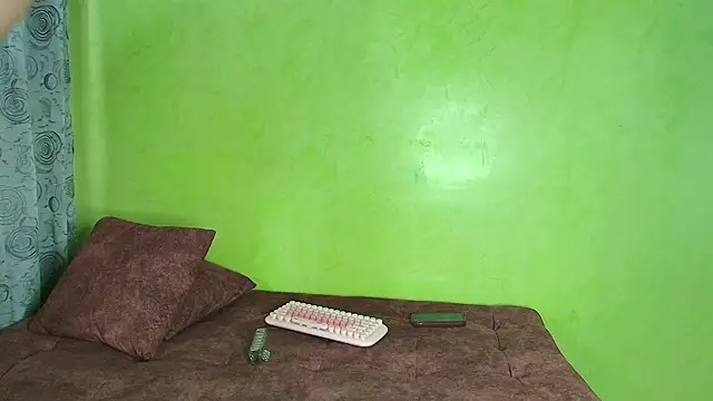 YellowCouple online show from 10.01.25