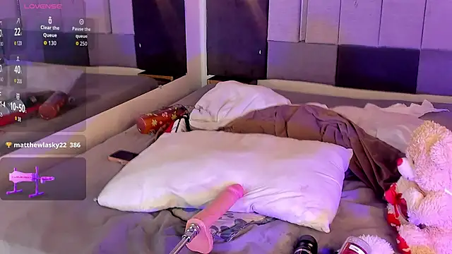 BritannyClaire online show from 10.09.25