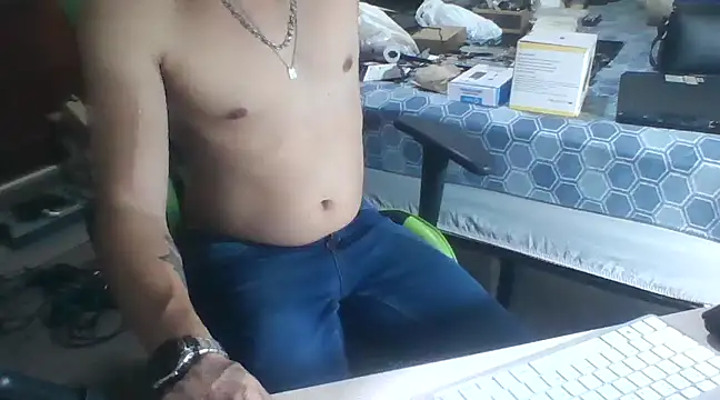 Snapshot of SOLESFETISHBR chatting on 03.21.25 SOLESFETISHBR online show from 03.21.25