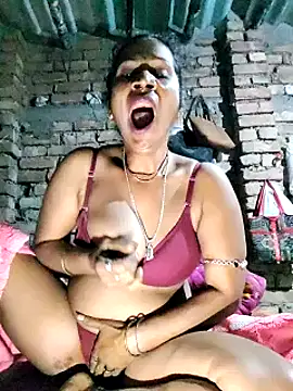 Hotty-dola online show from 01.17.25