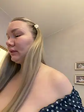 LianaCruz   online show from 02.05.26