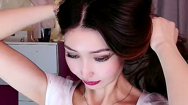 honey yani online show from 12.16.24