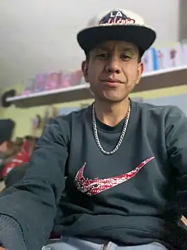 Snapshot of oiram27 chatting on 04.01.26 oiram27 online show from 04.01.26