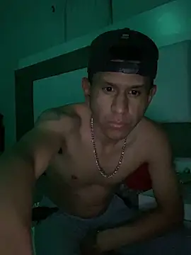 Snapshot of oiram27 chatting on 04.06.26 oiram27 online show from 04.06.26