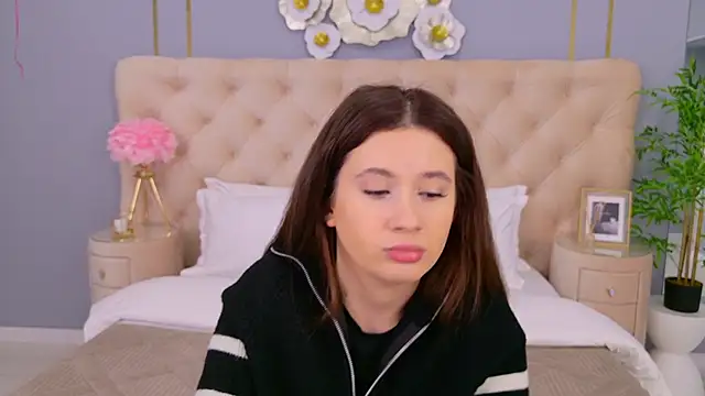 milaleoneli online show from 02.18.25