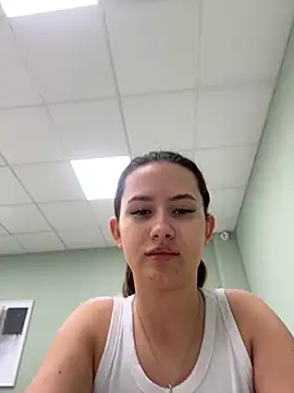 milaleoneli online show from 03.07.25