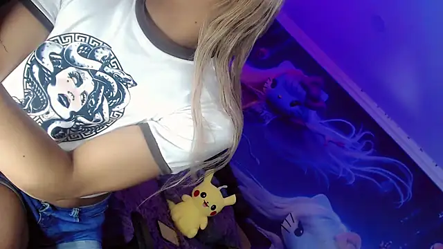 Thalia girl21 online show from 12.19.24
