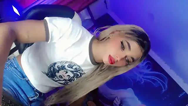 Thalia girl21 online show from 12.19.24