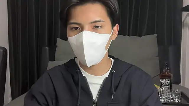 Snapshot of Lio_kun chatting on 04.18.26 Lio kun online show from 04.18.26