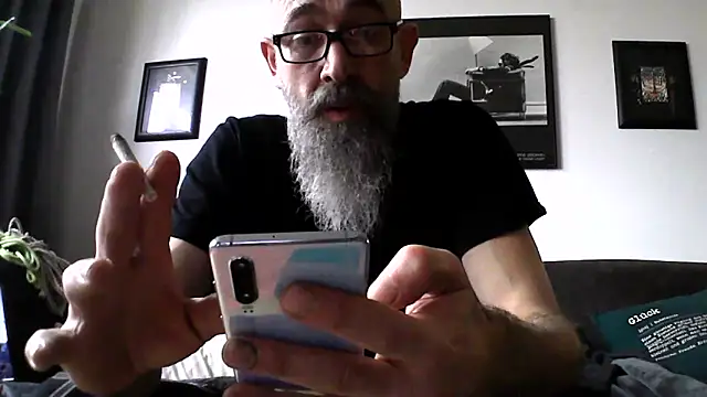 Snapshot of Kingsscepter chatting on 01.25.25 Kingsscepter online show from 01.25.25