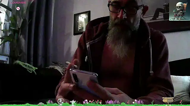 Snapshot of Kingsscepter chatting on 01.31.25 Kingsscepter online show from 01.31.25