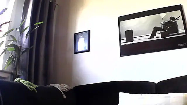 Snapshot of Kingsscepter chatting on 02.01.25 Kingsscepter online show from 02.01.25