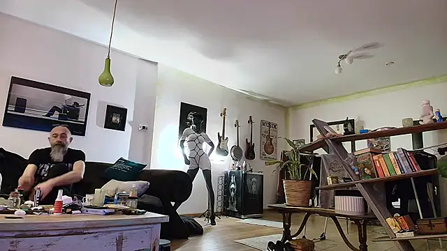 Snapshot of Kingsscepter chatting on 02.07.25 Kingsscepter online show from 02.07.25