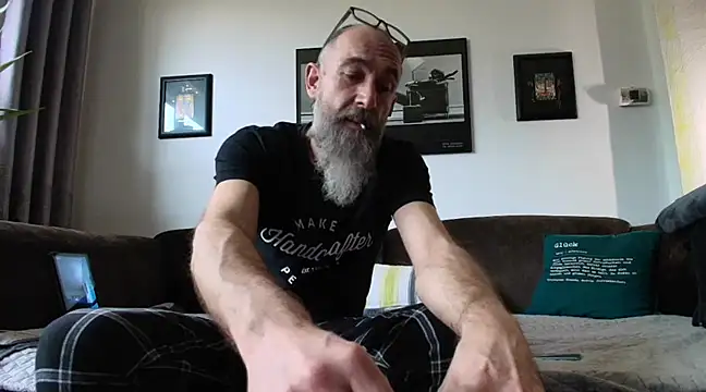 Snapshot of Kingsscepter chatting on 02.14.25 Kingsscepter online show from 02.14.25