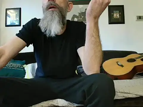 Snapshot of Kingsscepter chatting on 02.21.25 Kingsscepter online show from 02.21.25