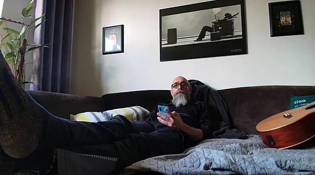 Snapshot of Kingsscepter chatting on 02.26.25 Kingsscepter online show from 02.26.25