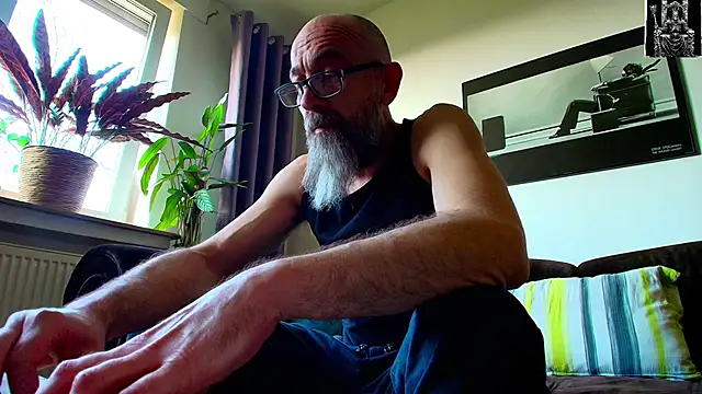 Snapshot of Kingsscepter chatting on 03.08.25 Kingsscepter online show from 03.08.25