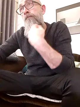 Snapshot of Kingsscepter chatting on 03.11.25 Kingsscepter online show from 03.11.25