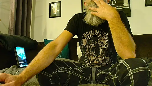 Snapshot of Kingsscepter chatting on 09.29.25 Kingsscepter online show from 09.29.25