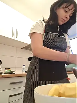 AveryWillow online show from 01.16.25