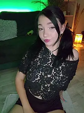 AveryWillow online show from 09.28.25