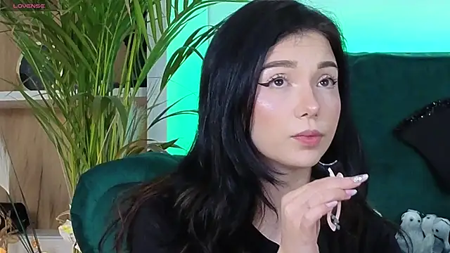 AveryWillow online show from 11.02.25