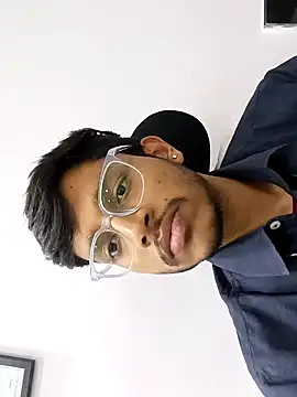 Snapshot of skinnyyyyyyyyy chatting on 01.20.25 skinnyyyyyyyyy online show from 01.20.25