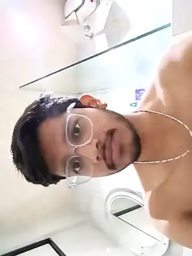 Snapshot of skinnyyyyyyyyy chatting on 01.28.25 skinnyyyyyyyyy online show from 01.28.25