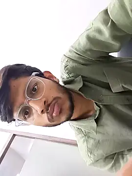 Snapshot of skinnyyyyyyyyy chatting on 02.07.25 skinnyyyyyyyyy online show from 02.07.25