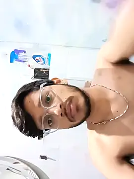 Snapshot of skinnyyyyyyyyy chatting on 02.12.25 skinnyyyyyyyyy online show from 02.12.25