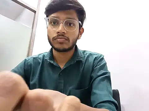 Snapshot of skinnyyyyyyyyy chatting on 02.12.25 skinnyyyyyyyyy online show from 02.12.25