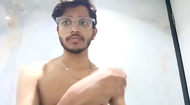 Snapshot of skinnyyyyyyyyy chatting on 02.19.25 skinnyyyyyyyyy online show from 02.19.25