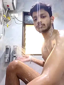 Snapshot of skinnyyyyyyyyy chatting on 10.10.25 skinnyyyyyyyyy online show from 10.10.25