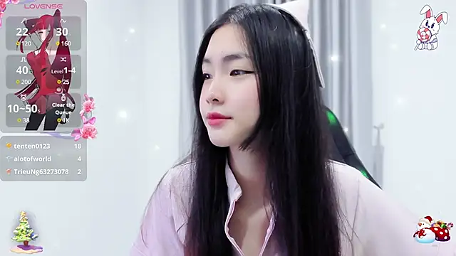 Snapshot of CelestiaWang chatting on 12.18.24 CelestiaWang online show from 12.18.24