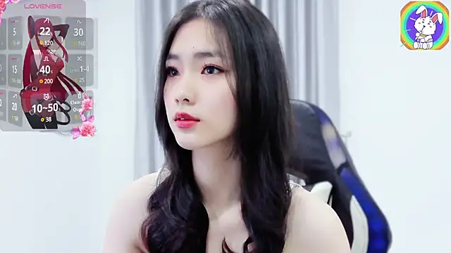 Snapshot of CelestiaWang chatting on 12.28.24 CelestiaWang online show from 12.28.24