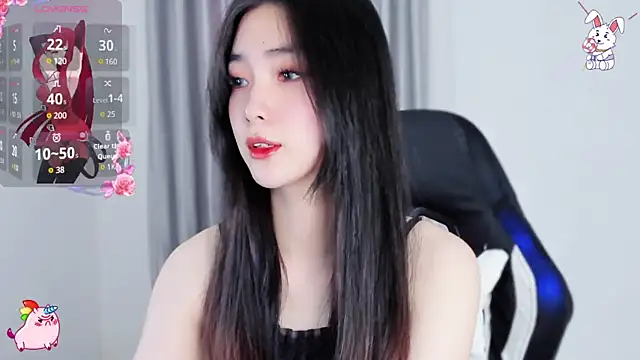 Snapshot of CelestiaWang chatting on 01.07.25 CelestiaWang online show from 01.07.25