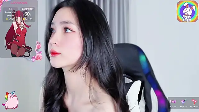 Snapshot of CelestiaWang chatting on 01.14.25 CelestiaWang online show from 01.14.25