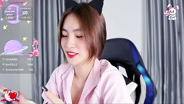 Snapshot of CelestiaWang chatting on 03.11.25 CelestiaWang online show from 03.11.25