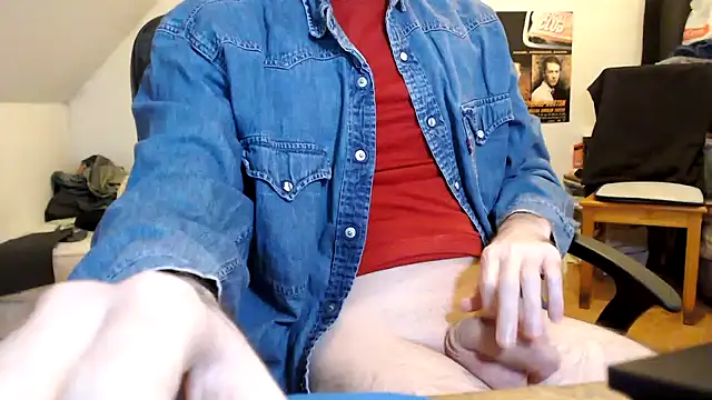 Snapshot of SteveStiffbone chatting on 12.27.24 SteveStiffbone online show from 12.27.24