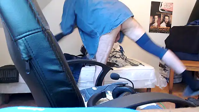 Snapshot of SteveStiffbone chatting on 01.01.25 SteveStiffbone online show from 01.01.25