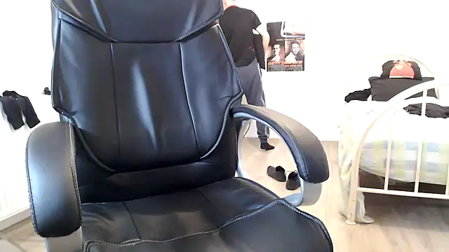 Snapshot of SteveStiffbone chatting on 01.04.25 SteveStiffbone online show from 01.04.25