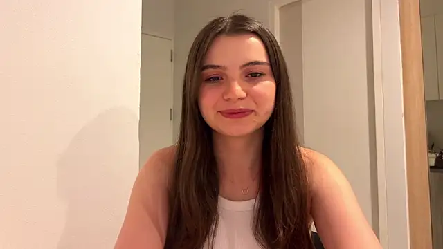 Snapshot of cherryelin chatting on 12.19.24 cherryelin online show from 12.19.24