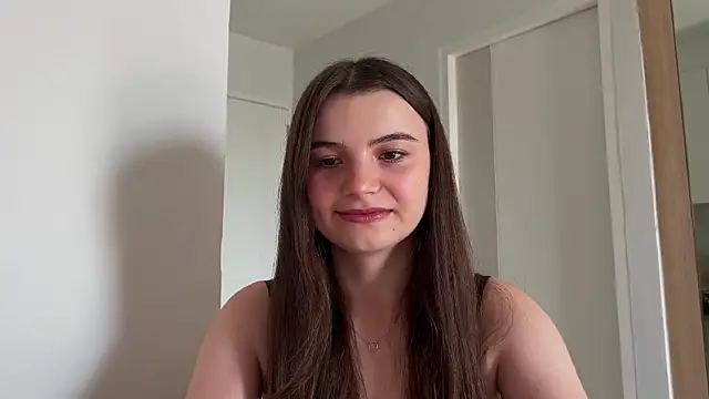 Snapshot of cherryelin chatting on 12.21.24 cherryelin online show from 12.21.24