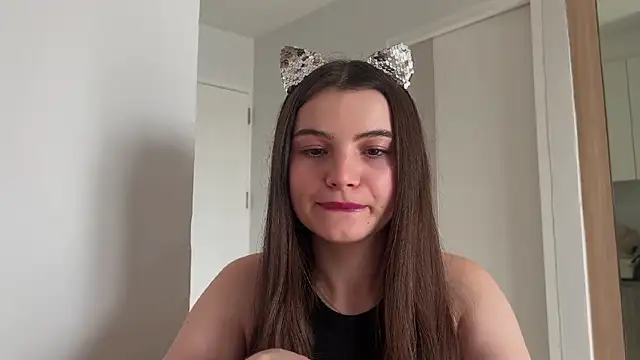 Snapshot of cherryelin chatting on 12.26.24 cherryelin online show from 12.26.24