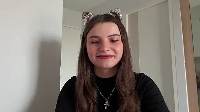 Snapshot of cherryelin chatting on 12.31.24 cherryelin online show from 12.31.24