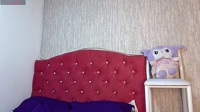 Snapshot of georgia_oli chatting on 10.31.25 georgia oli online show from 10.31.25