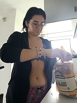 Snapshot of Hanna_Kinsley chatting on 09.24.25 Hanna Kinsley online show from 09.24.25