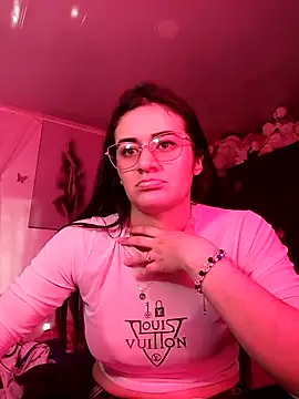 Snapshot of Hanna_Kinsley chatting on 10.02.25 Hanna Kinsley online show from 10.02.25